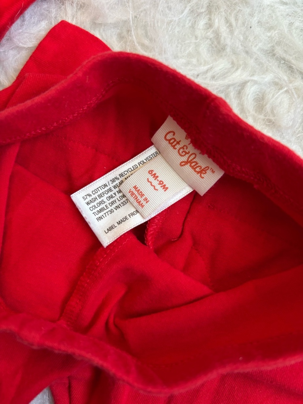Cat & Jack Festive Red 'Peace & Love' Bodysuit and Bow Leggings Set - Picture 3 of 3